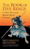 Portada de THE BOOK OF FIVE RINGS: A CLASSIC TEXT ON THE JAPANESE WAY OF THE SWORD (INCL. "THE BOOK OF FAMILY TRADITIONS ON THE ART OF WAR") OF MUSASHI, MIYAMOTO NEW EDITION ON 03 MARCH 2005