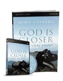 Portada de GOD IS CLOSER THAN YOU THINK PARTICIPANT'S GUIDE WITH DVD BY ORTBERG, JOHN (2014) PAPERBACK