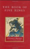 Portada de THE BOOK OF FIVE RINGS (SHAMBHALA LIBRARY) 1ST (FIRST) EDITION BY MUSASHI, MIYAMOTO PUBLISHED BY SHAMBHALA (2003) HARDCOVER
