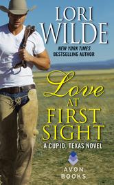 Portada de LOVE AT FIRST SIGHT