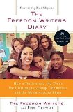 Portada de [(THE FREEDOM WRITERS DIARY: HOW A TEACHER AND 150 TEENS USED WRITING TO CHANGE THEMSELVES AND THE WORLD AROUND THEM)] [AUTHOR: FREEDOM WRITERS] PUBLISHED ON (OCTOBER, 1999)