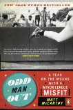 Portada de ODD MAN OUT: A YEAR ON THE MOUND WITH A MINOR LEAGUE MISFIT BY MCCARTHY, MATT (2010) PAPERBACK