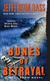 Portada de (BONES OF BETRAYAL) BY BASS, JEFFERSON (AUTHOR) MASS MARKET PAPERBACK ON (12 , 2009)