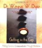 Portada de GETTING IN THE GAP: MAKING CONSCIOUS CONTACT WITH GOD THROUGH MEDITATION (LITTLE BOOKS AND CDS) BY HAR/COM (2004)